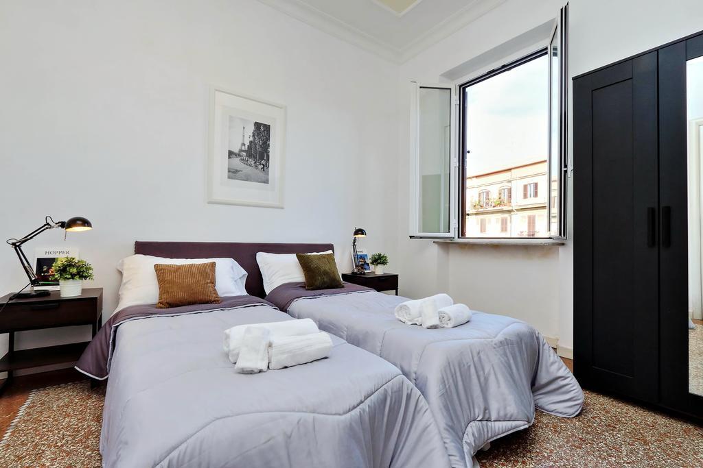 Piazza Capponi Apartment Rome Bagian luar foto
